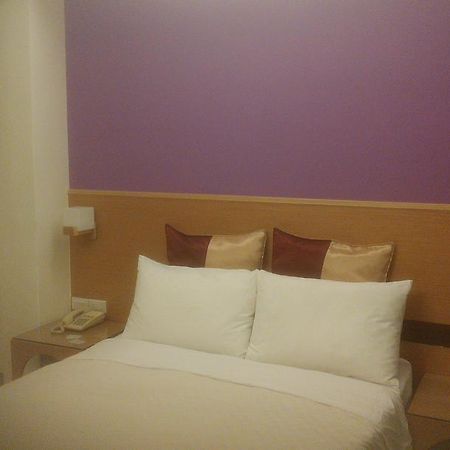 เพอร์เพิล การ์เดน โฮเต็ล Hotel ไทเป ภายนอก รูปภาพ