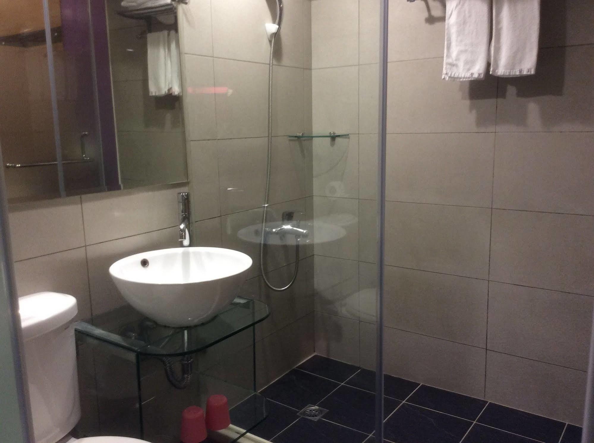 เพอร์เพิล การ์เดน โฮเต็ล Hotel ไทเป ภายนอก รูปภาพ