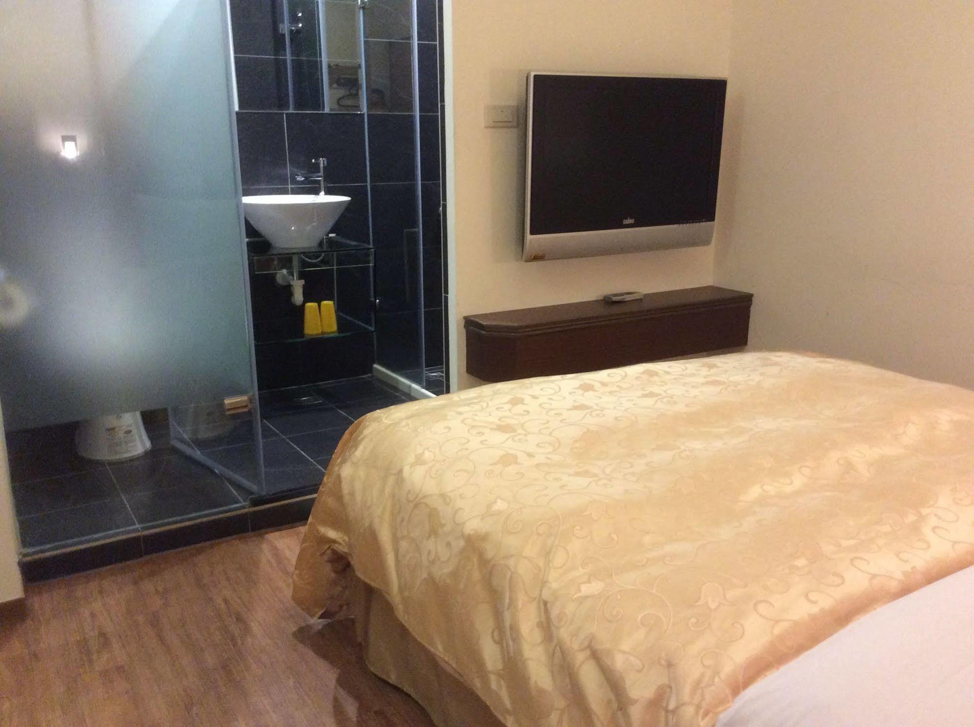 เพอร์เพิล การ์เดน โฮเต็ล Hotel ไทเป ภายนอก รูปภาพ