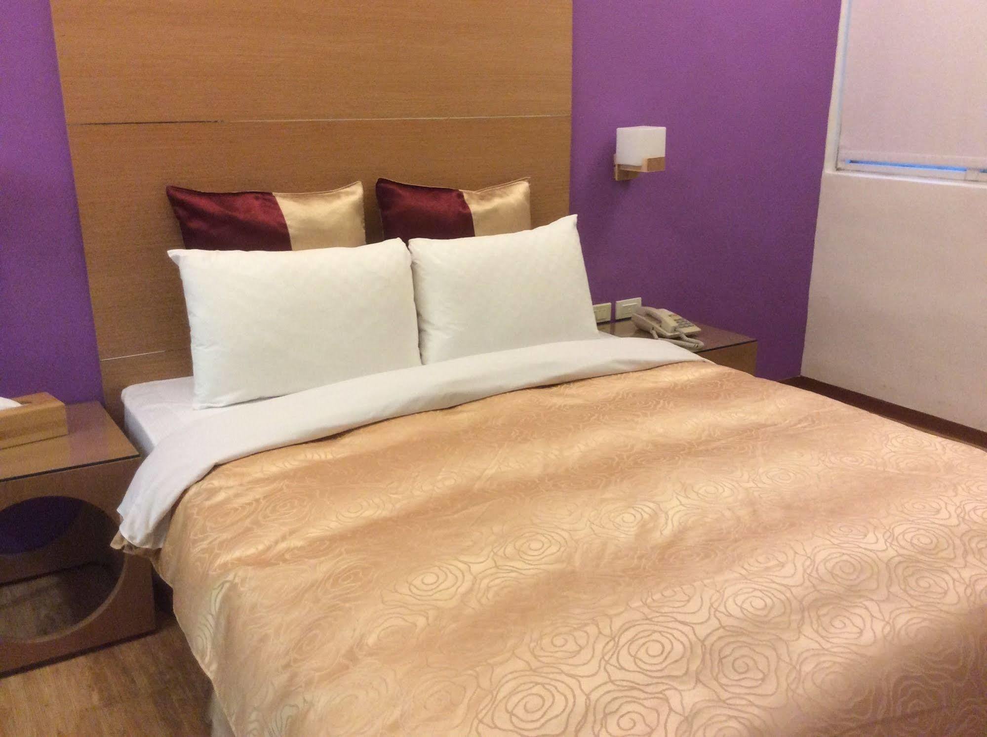 เพอร์เพิล การ์เดน โฮเต็ล Hotel ไทเป ภายนอก รูปภาพ