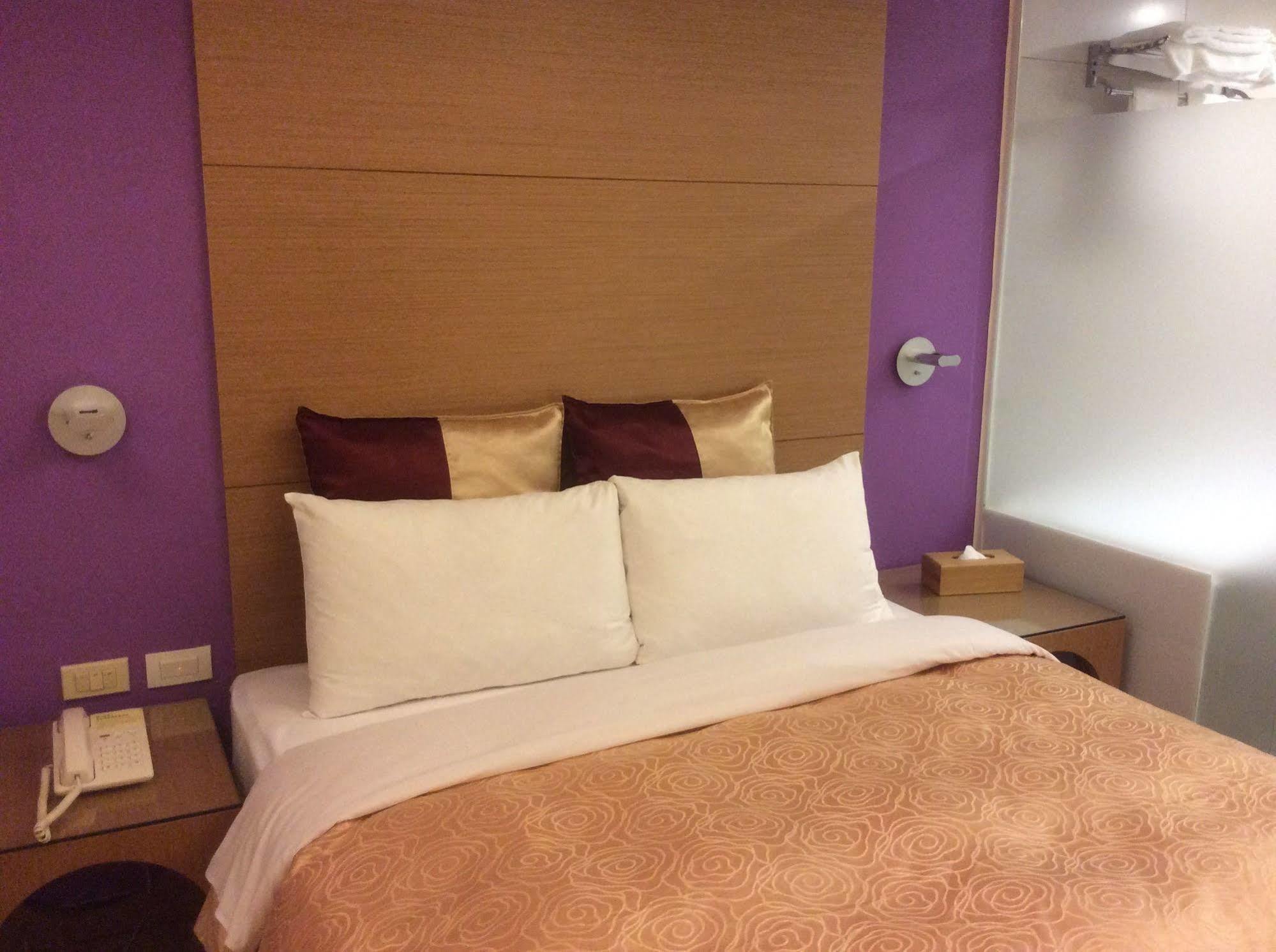 เพอร์เพิล การ์เดน โฮเต็ล Hotel ไทเป ภายนอก รูปภาพ