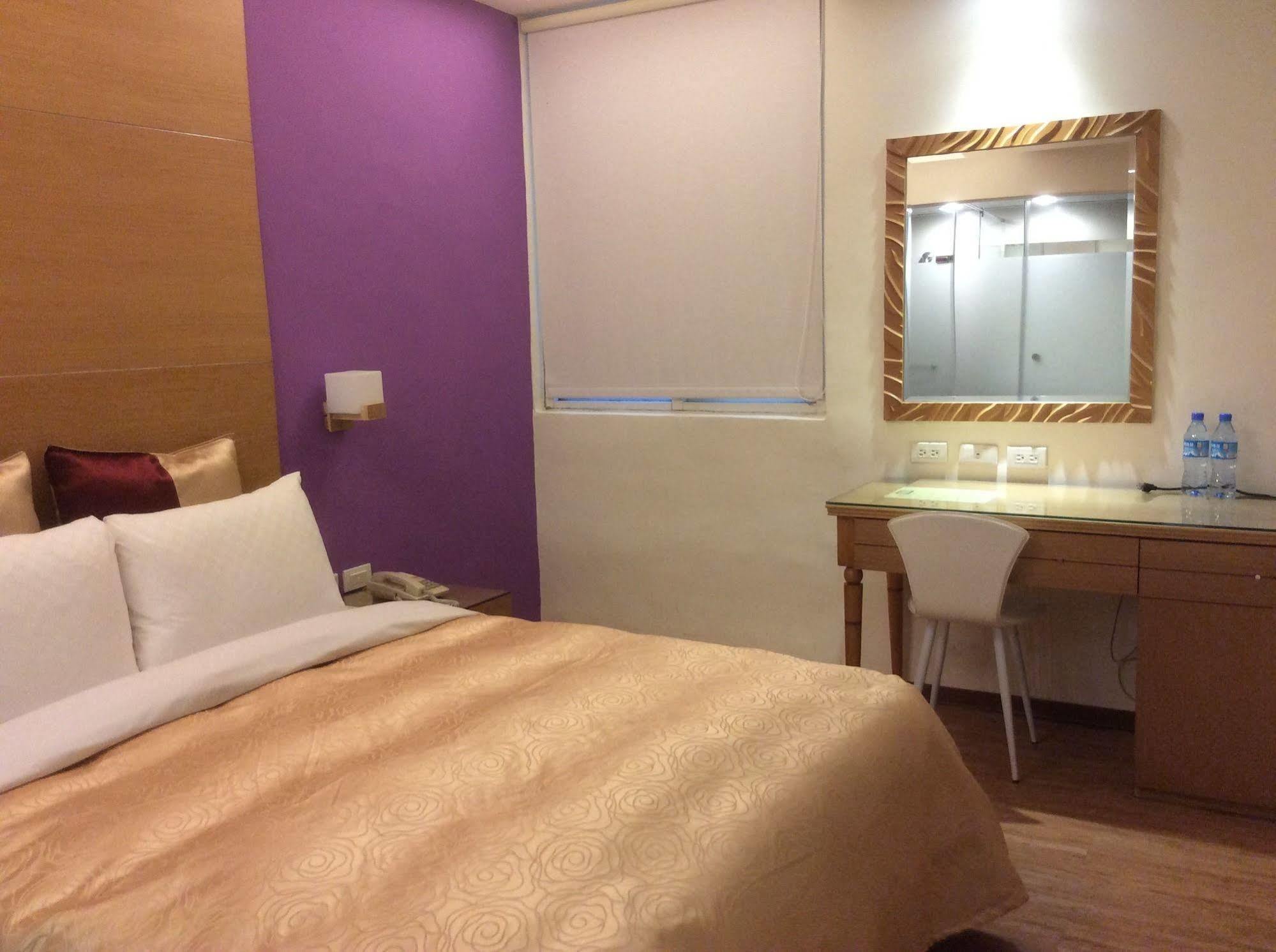 เพอร์เพิล การ์เดน โฮเต็ล Hotel ไทเป ภายนอก รูปภาพ