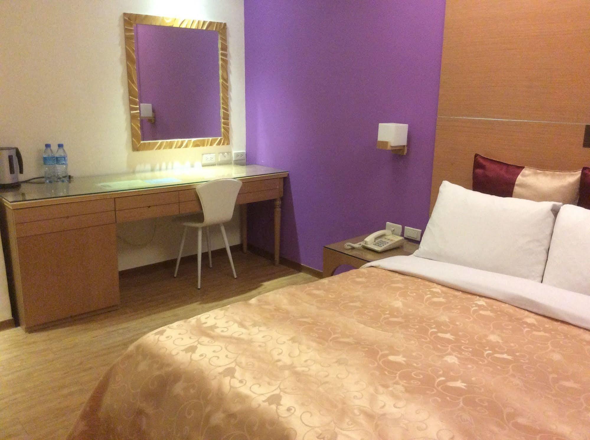 เพอร์เพิล การ์เดน โฮเต็ล Hotel ไทเป ภายนอก รูปภาพ